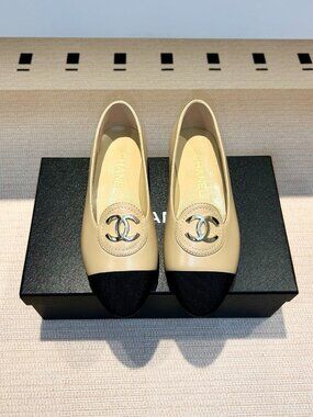 Chanel Interlocking CC Cap Toe Flats